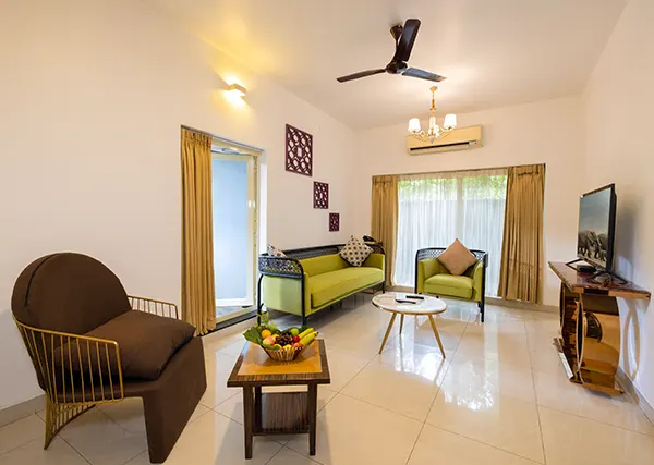 luxury honeymoon packages in athirappilly